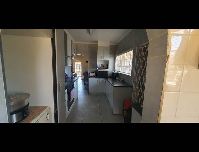3 BEDROOM HOUSE FOR SALE IN BERGSIG
